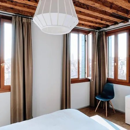 Ca' Dei Armeni - San Marco Square Apartament *