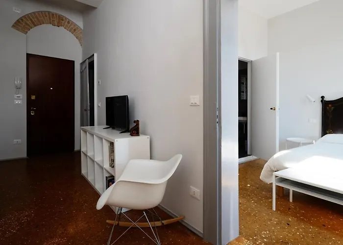 Ca' Dei Armeni - San Marco Square *